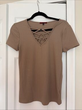 Buckle Taupe Ribbed Lace-Up V-Neck Short Sleeve Top